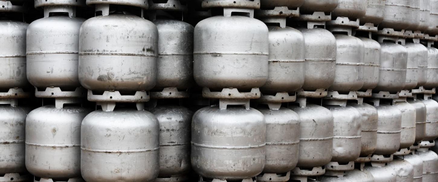 Auxílio Gás de R$ 110 é pago nesta segunda, 22, a famílias com NIS final 9; programa será substituído pelo Gás do Povo