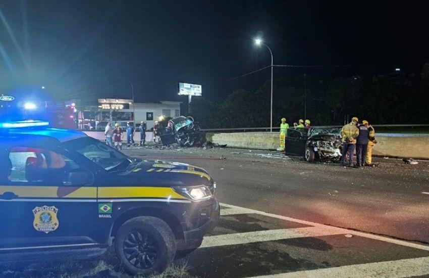 Tragédia na BR-386 em Lajeado: colisão frontal entre carros e caminhão deixa um morto e dois feridos graves