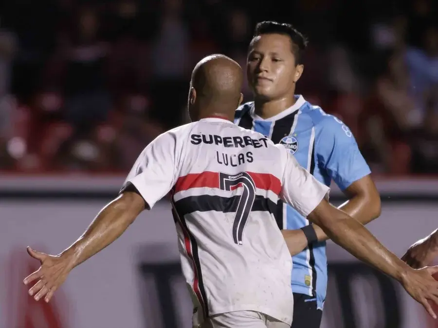 Grêmio é dominado e perde para o São Paulo no Brasileirão