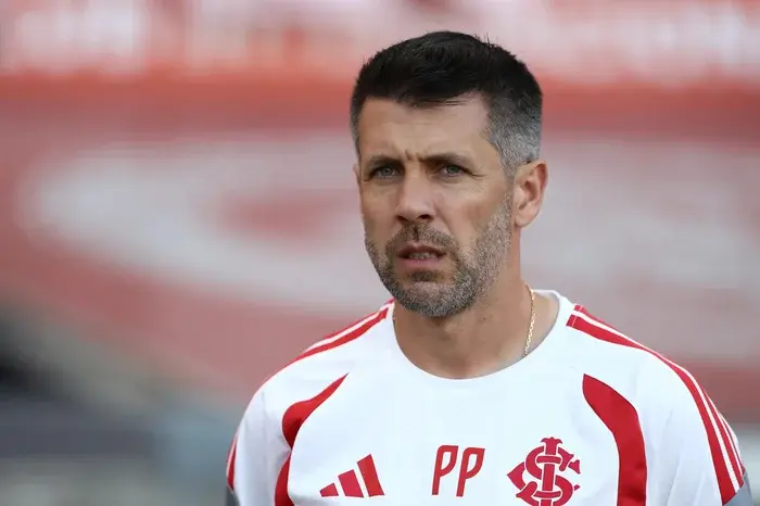 Pezzolano ganha dois reforços no primeiro treino para o Gre-Nal