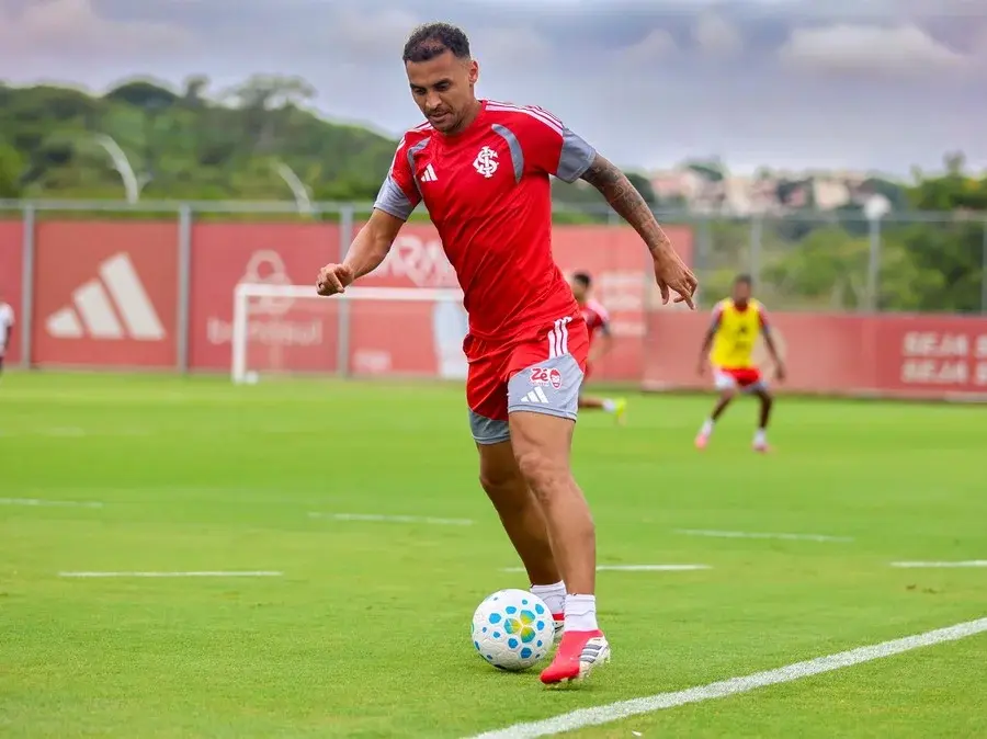 Após frustração no Gauchão, Inter encara o Atlético-MG por reação na temporada