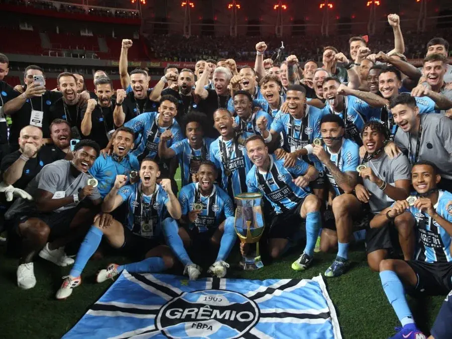 Grêmio: Luís Castro mantém os pés no chão após o título gaúcho