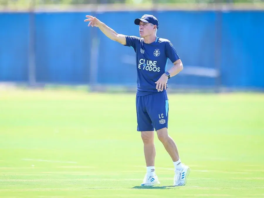 Luís Castro: dois meses de convicção do Grêmio e reestruturação do vestiário