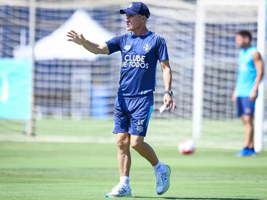 Luís Castro tem uma dúvida na escalação do Grêmio para o Gre-Nal 451