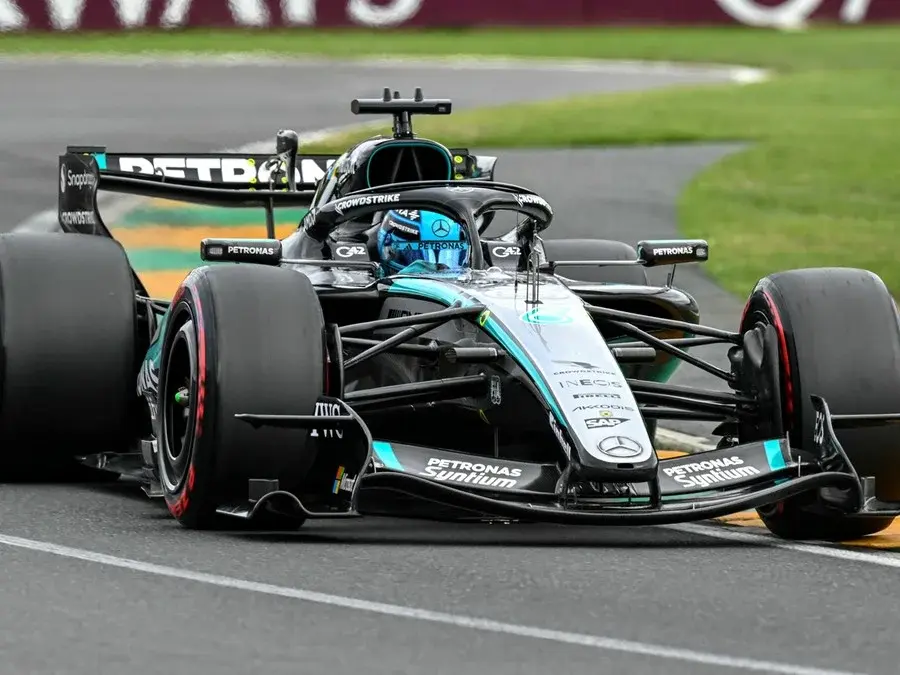 Mercedes arrasa a concorrência e Russell crava a pole do GP da Austrália