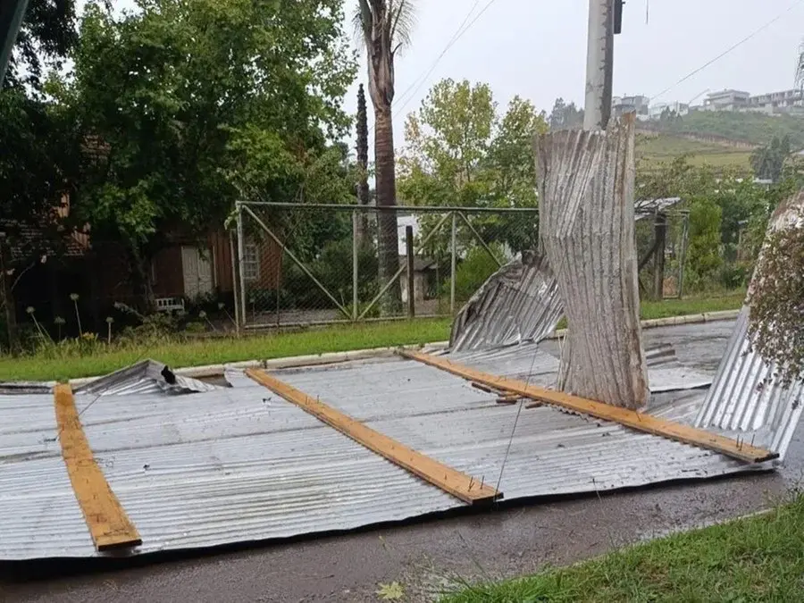 RS registra danos em 6 municípios após temporal, aponta Defesa Civil