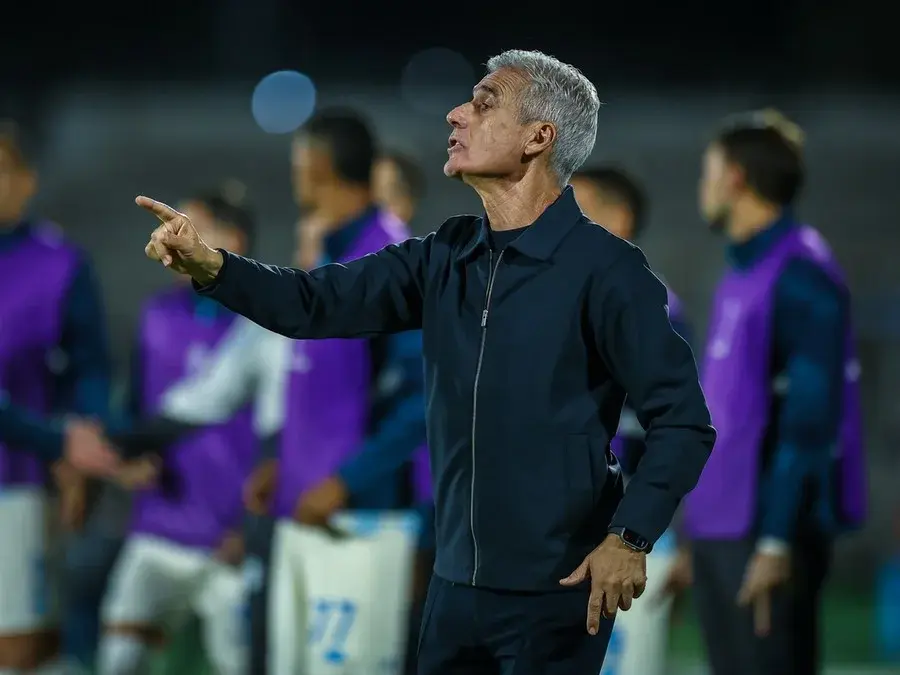 Castro diz que tentou mudar cobrador do 3º pênalti do Grêmio: “Não consegui passar a ordem”