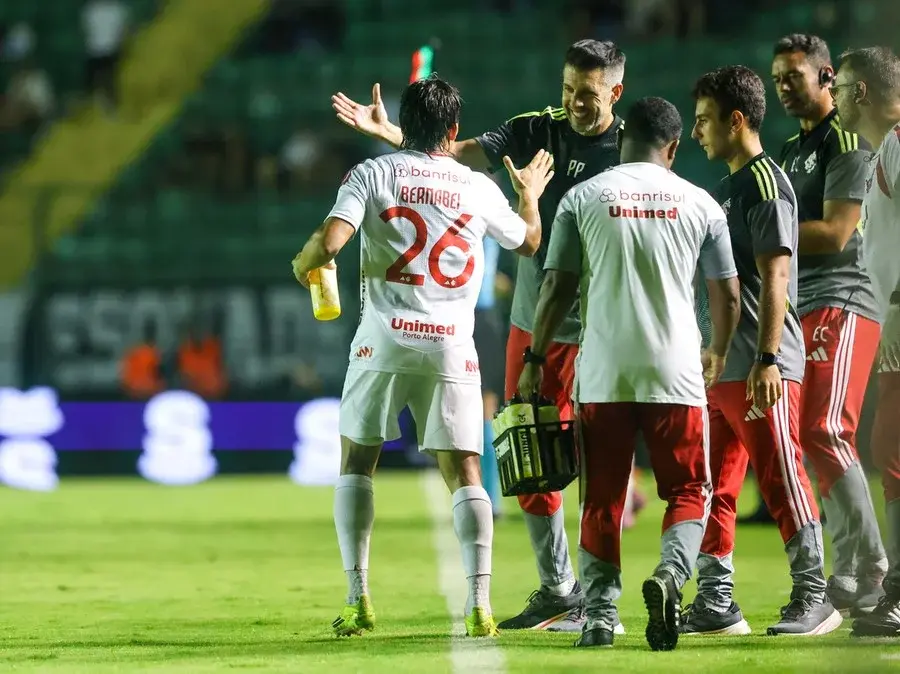 Pezzolano valoriza vitória do Inter, explica mudanças e projeta sequência da temporada