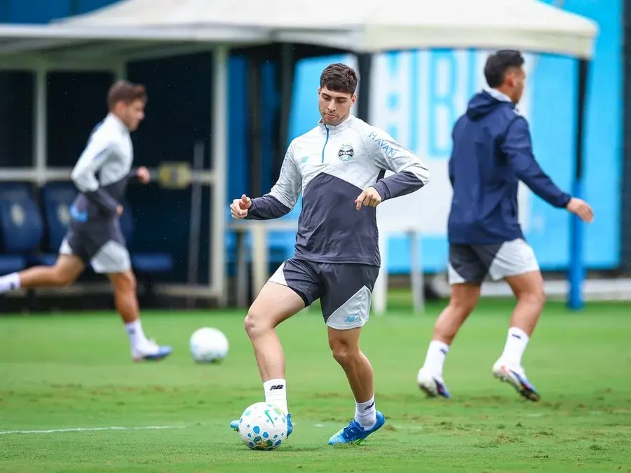 Grêmio confirma lesão muscular e Nardoni vira desfalque por três semanas