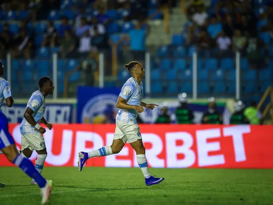 Grêmio goleia o Confiança e garante vaga nas oitavas de final da Copa do Brasil