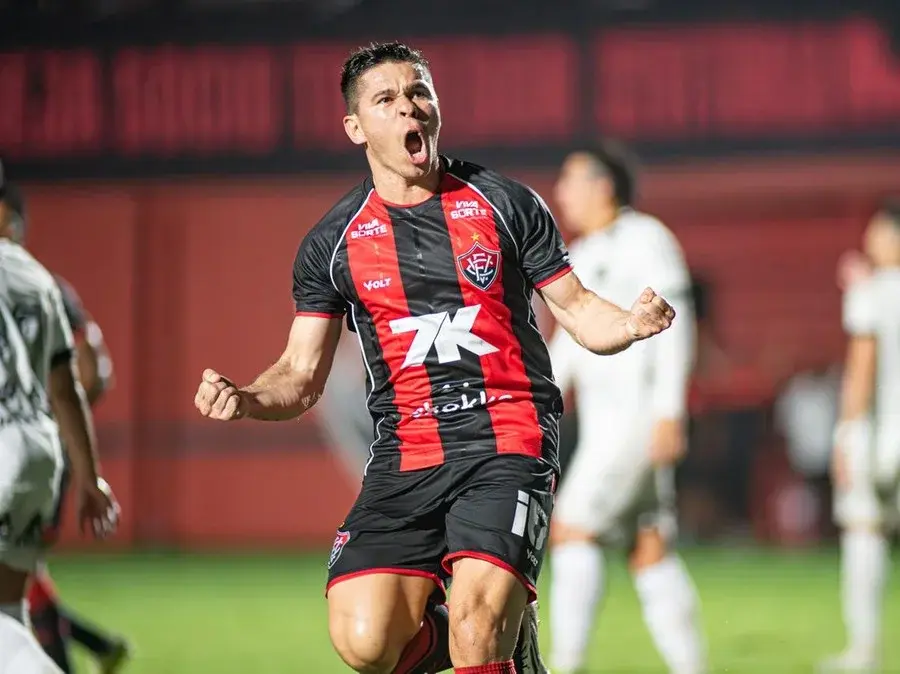 Vitória vence mais uma e embala no Barradão antes de encarar o Inter