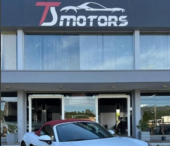 Identificados homens mortos após ataque a tiros dentro de revenda de carros em Taquara